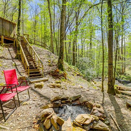 Creekside Whittier Cabin With Fire Pit Near Hiking! エクステリア 写真