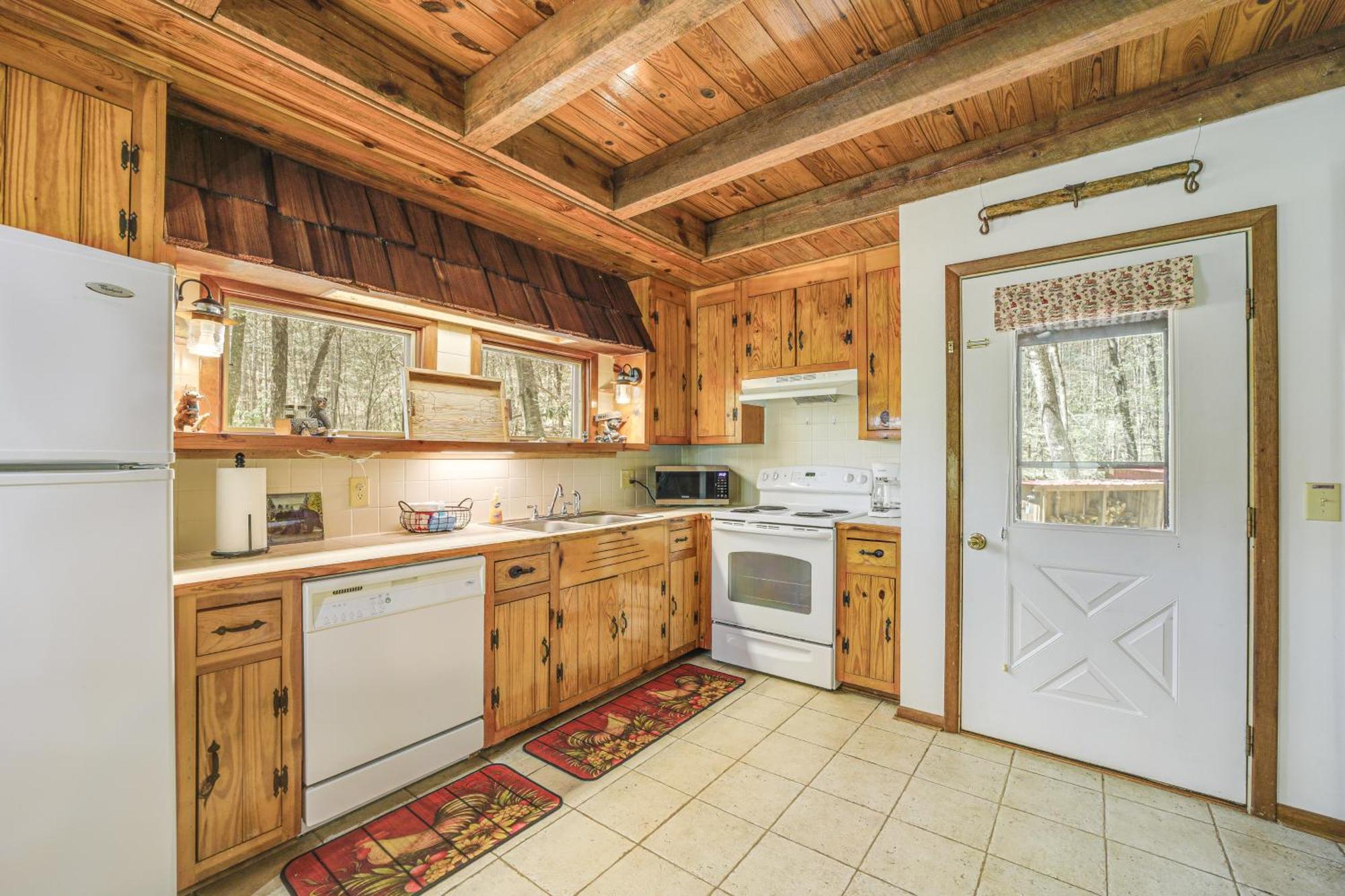 Creekside Whittier Cabin With Fire Pit Near Hiking! エクステリア 写真