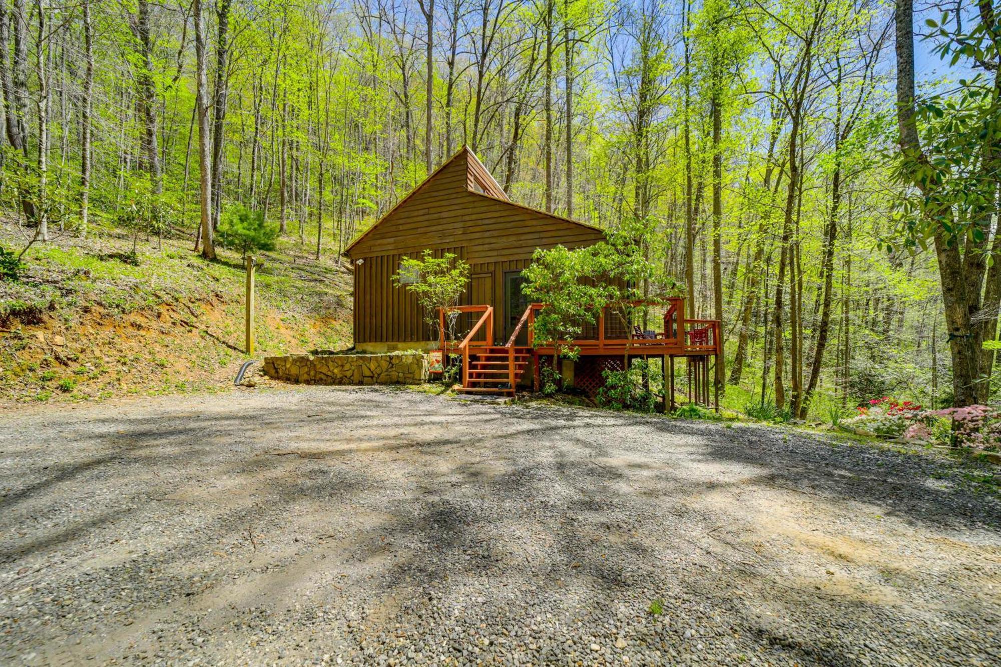 Creekside Whittier Cabin With Fire Pit Near Hiking! エクステリア 写真